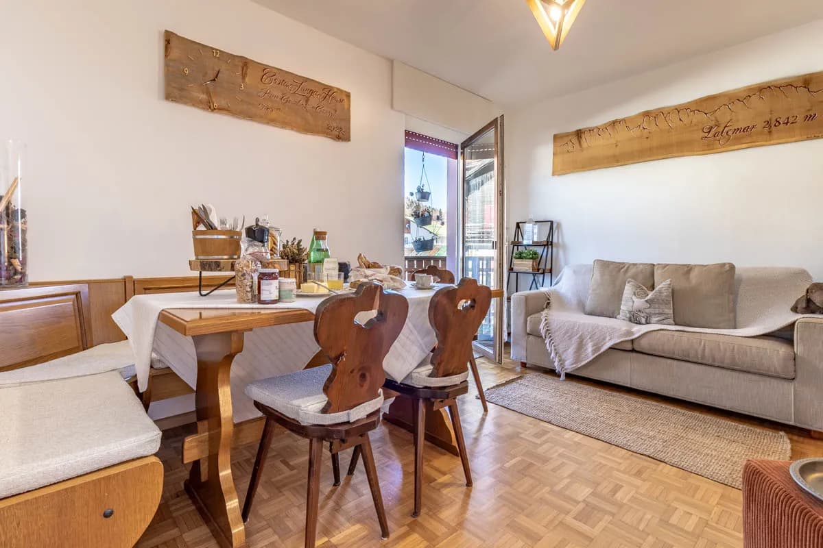 Dettagli di artigianato locale in legno