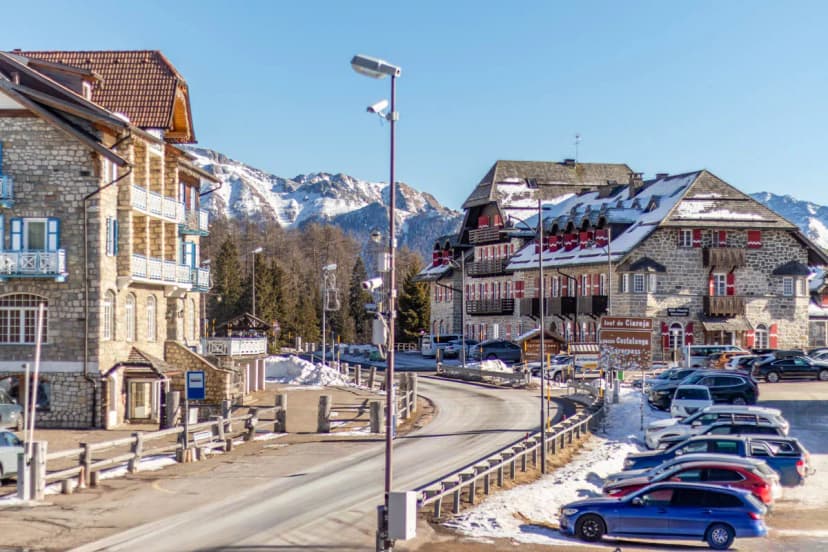 CostaLungaHouse esterno invernale con neve, Dolomiti