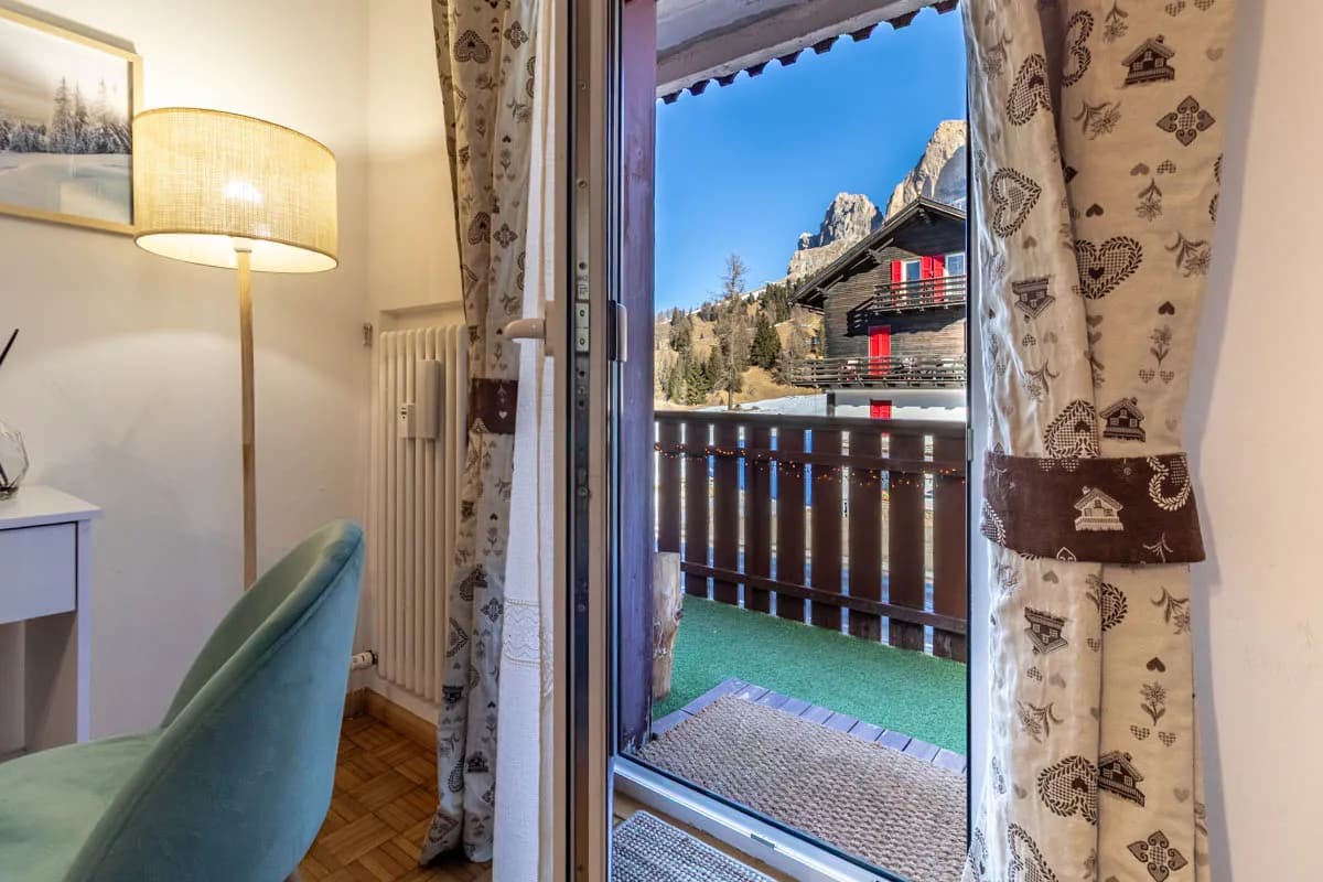 Interni in legno di cirmolo, CostaLungaHouse