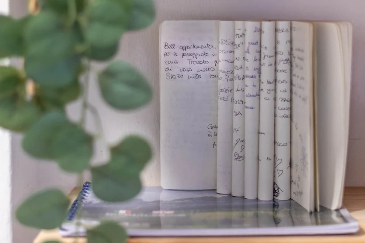 Candela aromatica nell'appartamento CostaLungaHouse